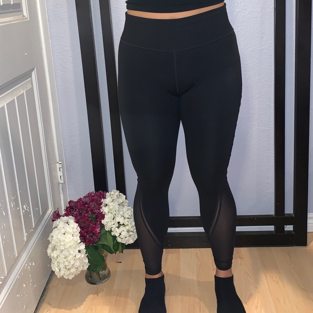 GAP Fit Blackout Leggings